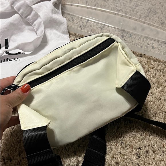 NWOT Budlight Cream Belt Bag - Picture 2 of 4